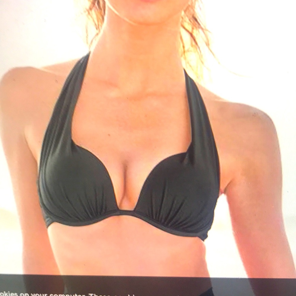 NWT Kenneth Cole Halter Underwire Bra Swim Bikini Top Small Black